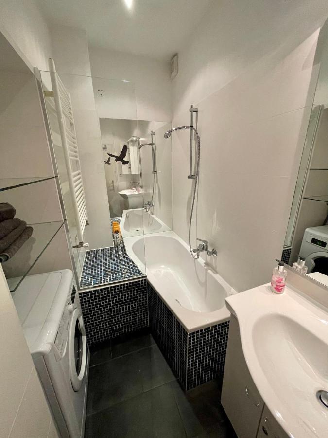 Feel At Home - Self Check In Vienna Luaran gambar